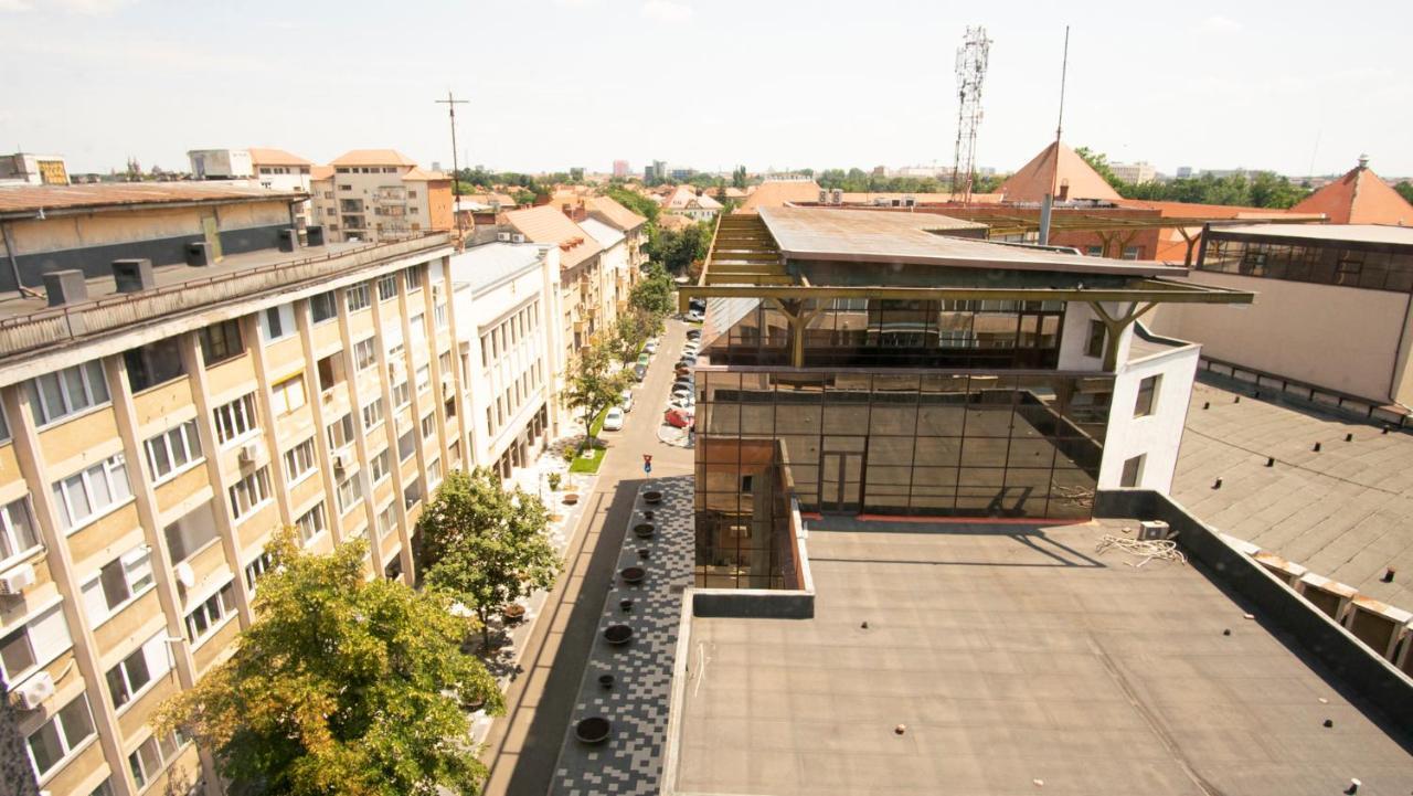 Central Apartment Timisoara Bagian luar foto